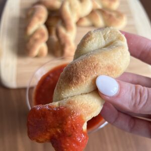 keto cheesy breadsticks with marinara sauce